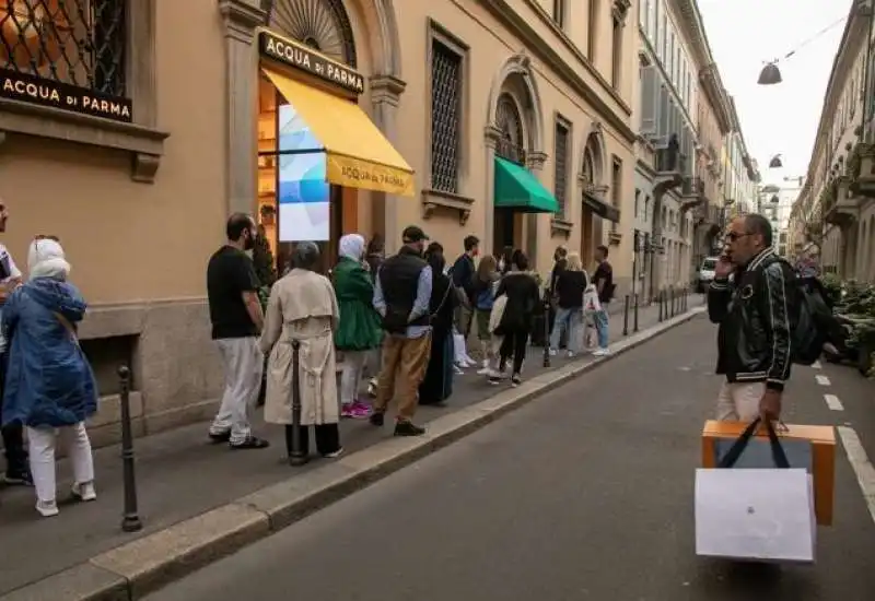 via monte napoleone a milano 2