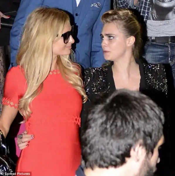 CARA DELEVINGNE E PARIS HILTON A CANNES 