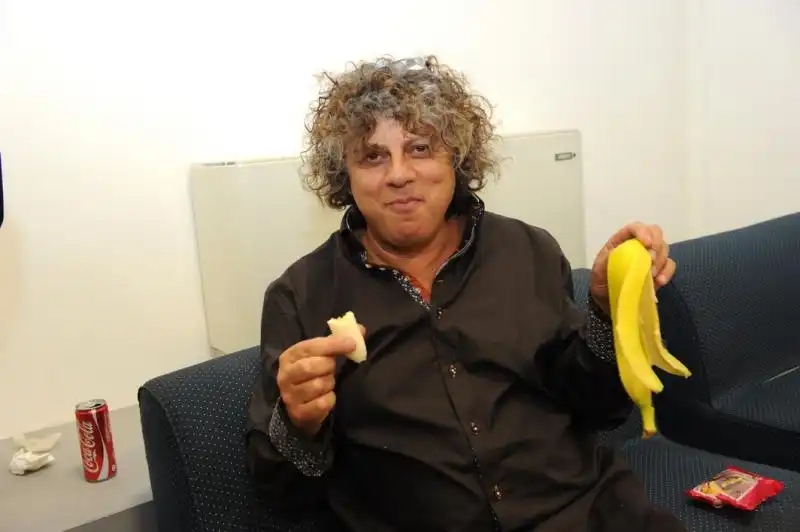 Carlo D Alatri con la banana 