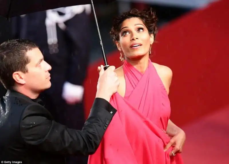 FRIEDA PINTO A CANNES 