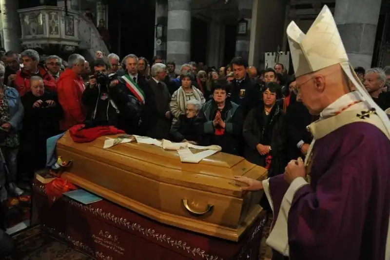 FUNERALI DI DON GALLO