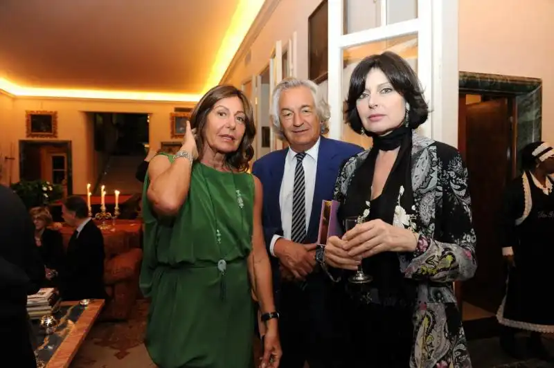 Isabella Gherardi con Nicoletta e Eugenio Sgaravatti 