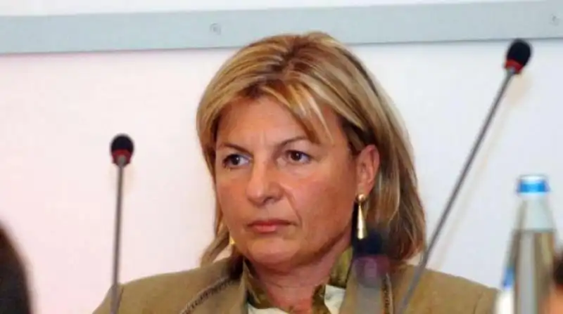 LUCREZIA RICCHIUTI