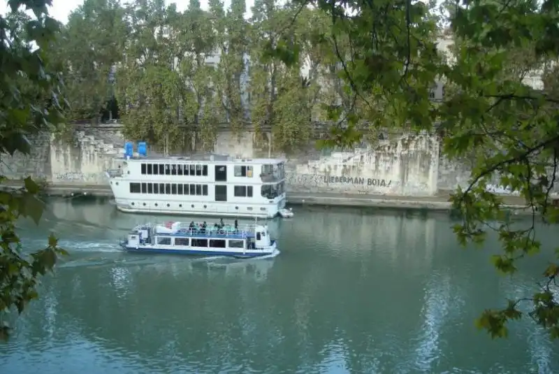 NAVIGAZIONE SUL TEVERE 