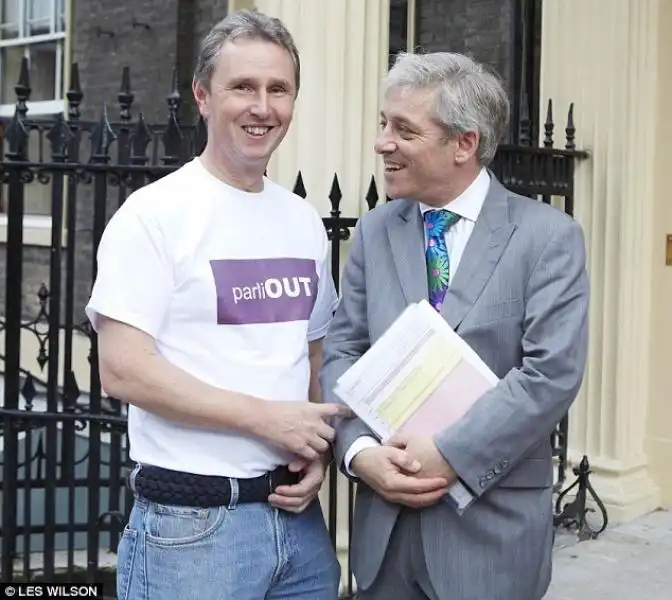 IL PARLAMENTARE BRITANNICO GAY CONSERVATORE NIGEL EVANS CON JOHN BERCOW AL GAY PRIDE 