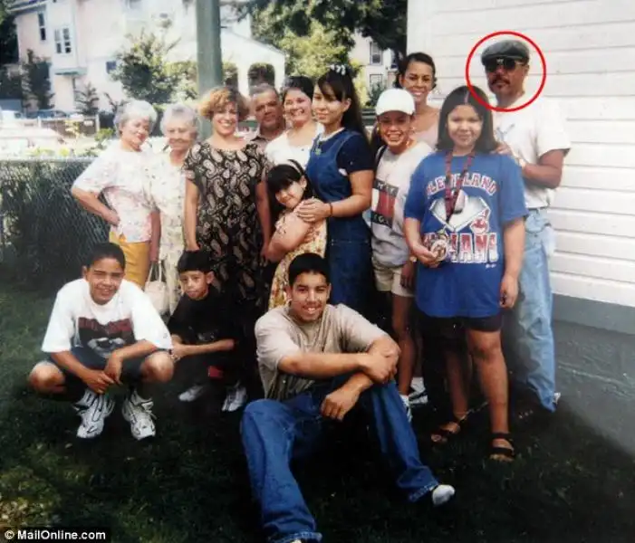 PEDRO CASTRO E IL NIPOTE IN UNA FOTO DI FAMIGLIA DEGLI ANNI NOVANTA 