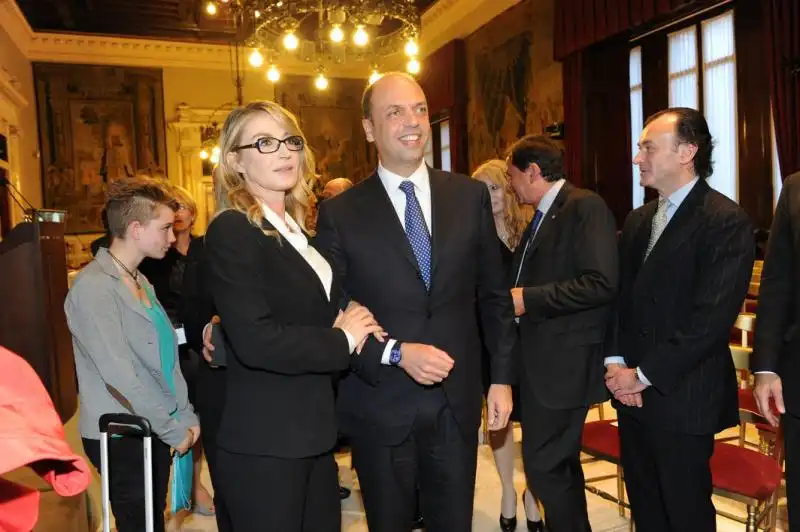 Romana Liuzzo con Angelino Alfano 