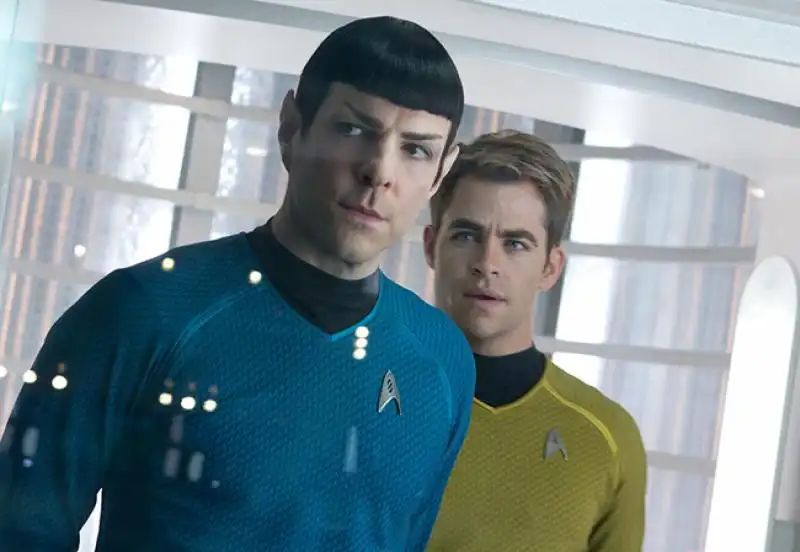 star trek into darkness pine quinto 