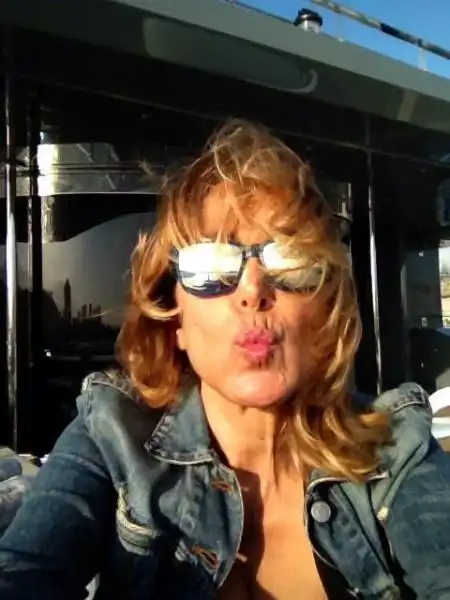 barbara d urso selfie al sole 