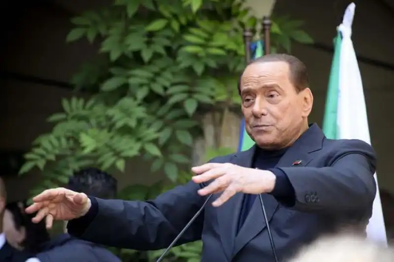 BERLUSCONI 