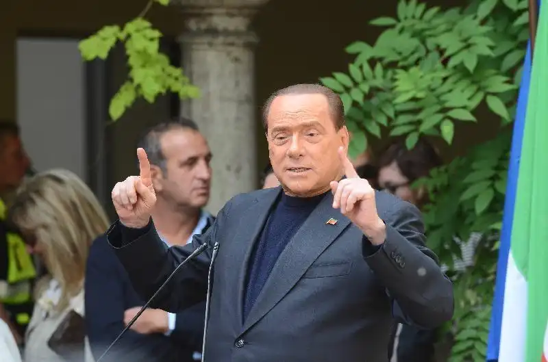 BERLUSCONI 