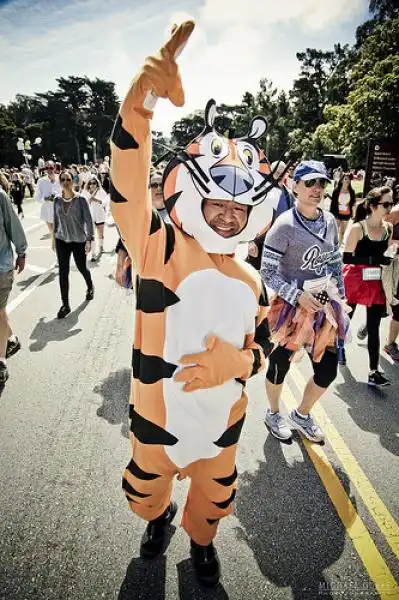 BAY TO BREAKERS FOTO DI MICHAEL CUFFE 