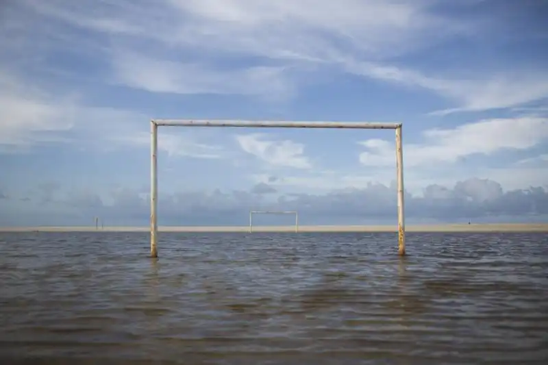 campo di calcio allagato a Beribe in Brasile 