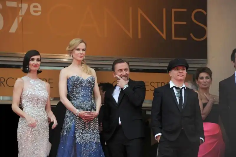 IL CAST DI GRACE DI MONACO FOTO LAPRESSE 