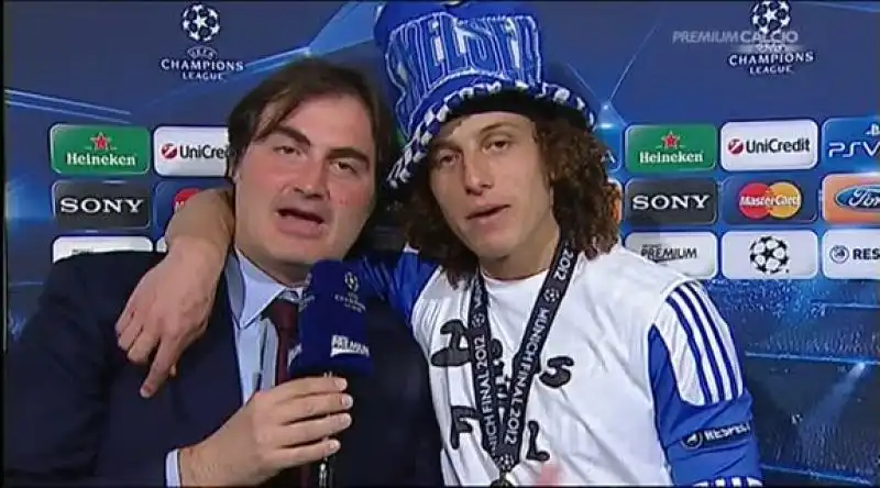 DAVID LUIZ UBRIACO CON PARDO 