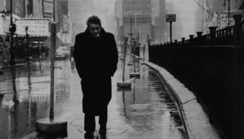 james dean fotografato da Dennis Stock