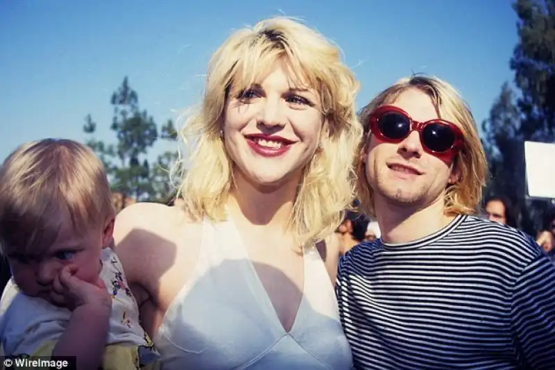 KURT COBAIN CON COURTNEY LOVE E FRANCIS BEAN