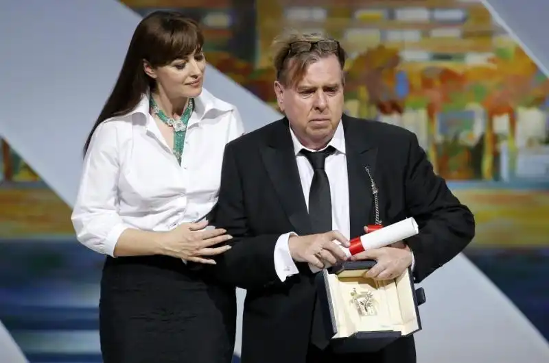 Monica Bellucci e Timothy Spall, premiato come migliore attore per il film Mr. Turner