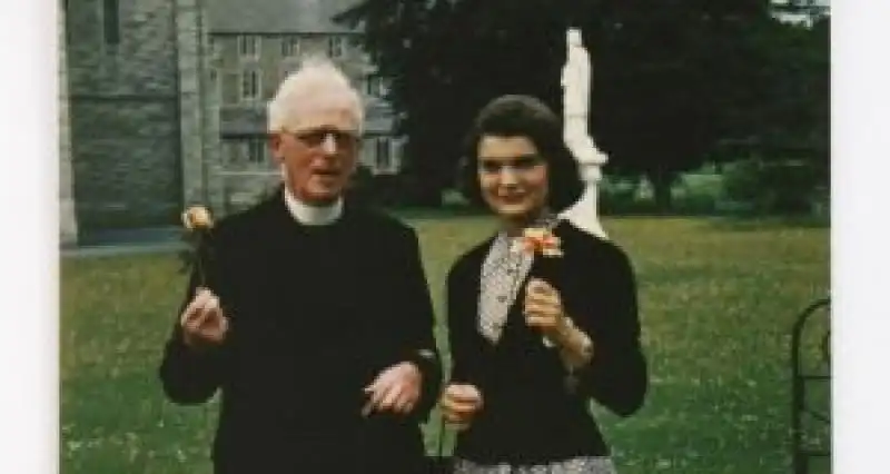 PADRE Joseph Leonard e JACKIE KENNEDY 