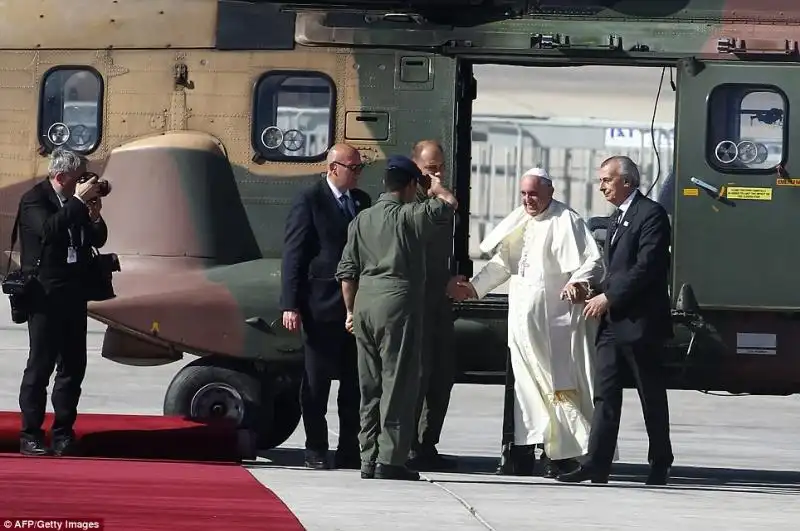 Papa Francesco arriva a Tel Aviv 