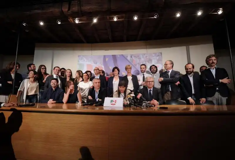 PARTITO DEMOCRATICO FESTEGGIA DOPO I RISULTATI DELLE EUROPEE 