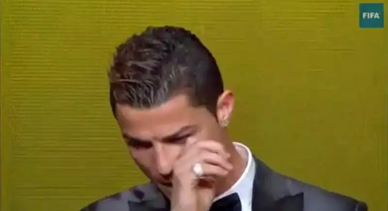 Ronaldo in lacrime al Pallone D Oro 