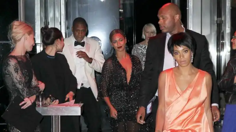 solange e beyonce knowles con jayz dopo la rissa in ascensore 