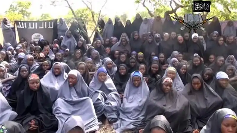 STUDENTESSE NIGERIANE RAPITE NEL VIDEO DI BOKO HARAM 