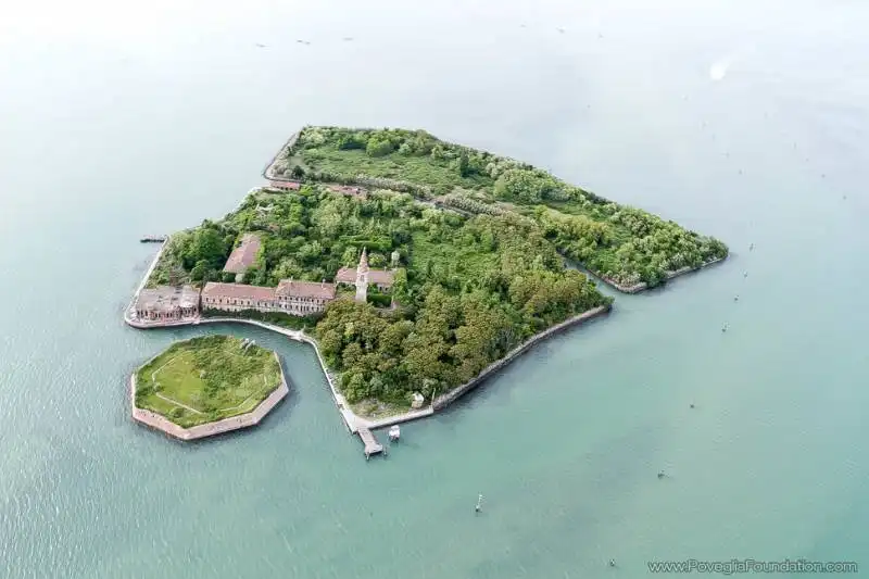 42. isola di poveglia, italia