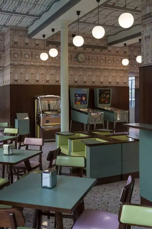 bar luce di wes anderson