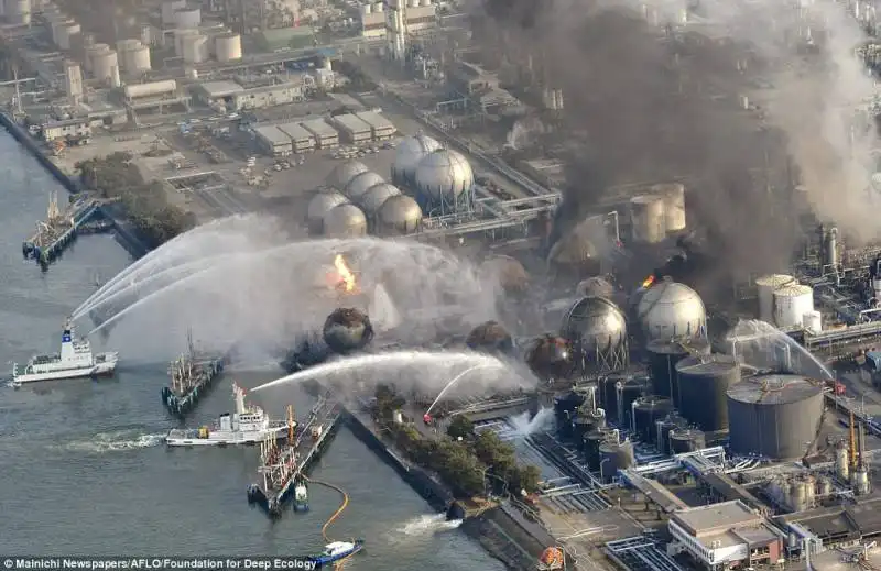 centrale a petrolio a tokyo, giappone