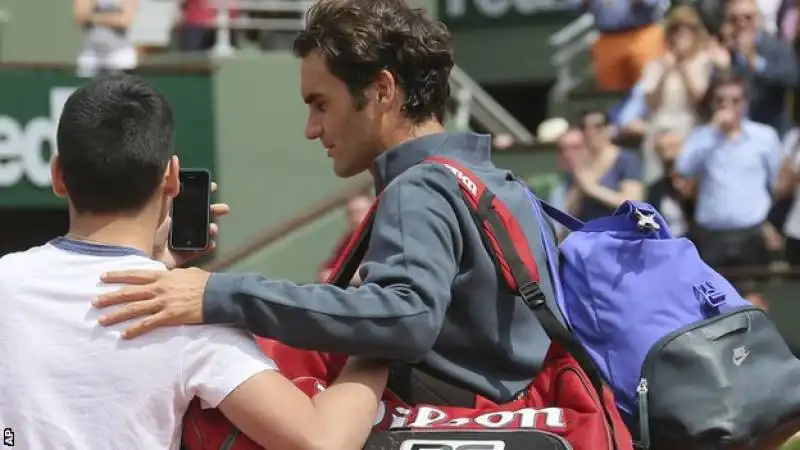 federer selfie 1