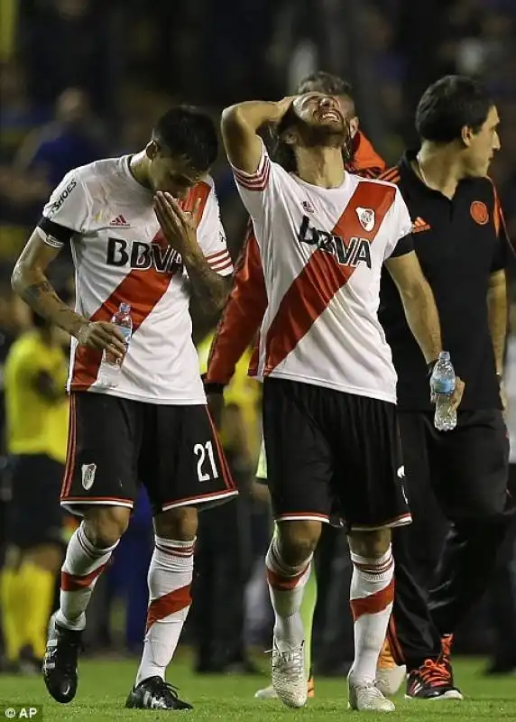 gas urticanti durante boca juniors   river plate  1