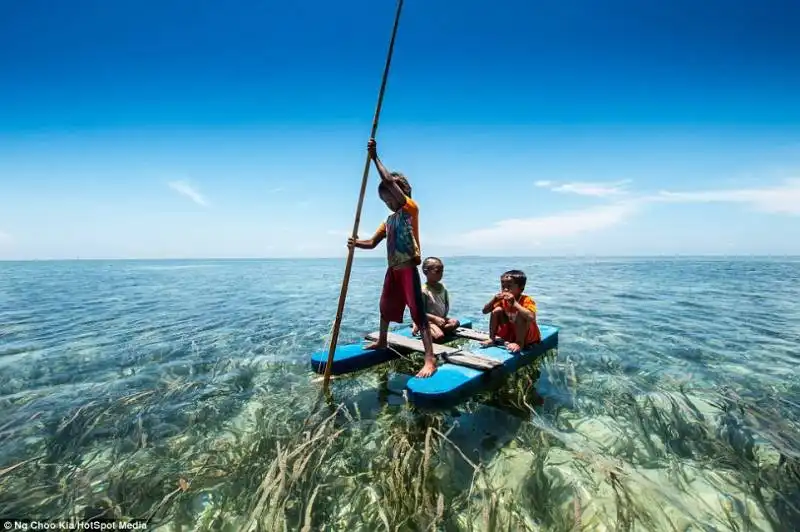 il fotografo choo kia ha detto che le scarse condizione igeniche dei bajau dovrebbero essere controllate