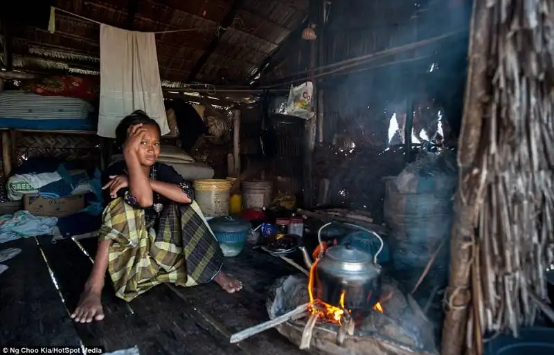 interno di una palafitta bajau