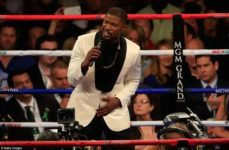 jamie foxx sings the star spangled banner 