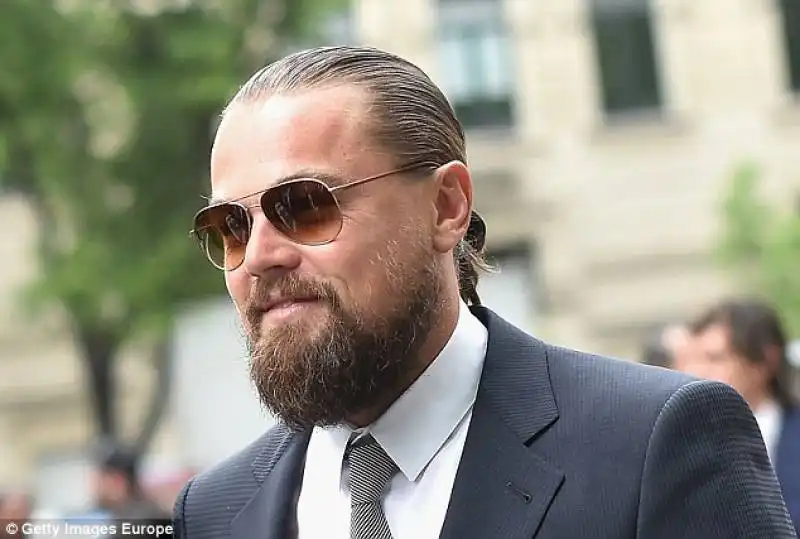 leo dicaprio con barba