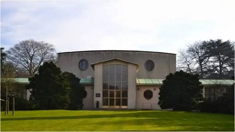 OLANDA - CIMITERO SULL AUTOSTRADA 