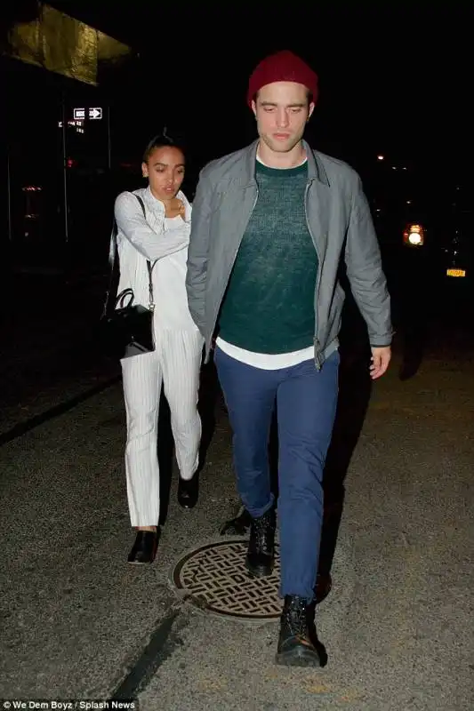 robert pattison e fka twigs 10