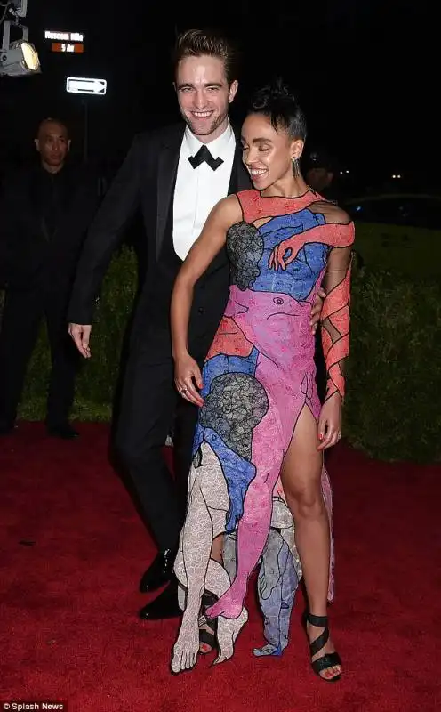 robert pattison e fka twigs 7