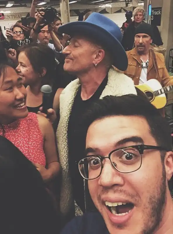 selfie con bono a new york