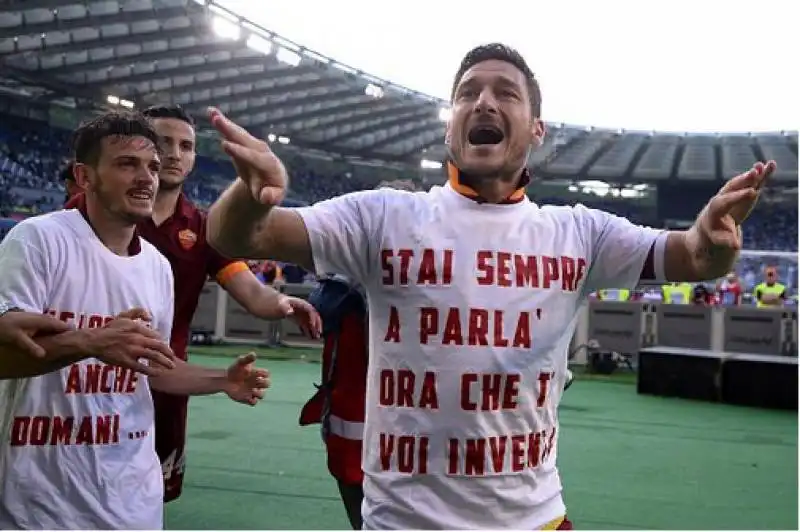 TOTTI FLORENZI  MAGLIETTA ANTI LOTITO 5