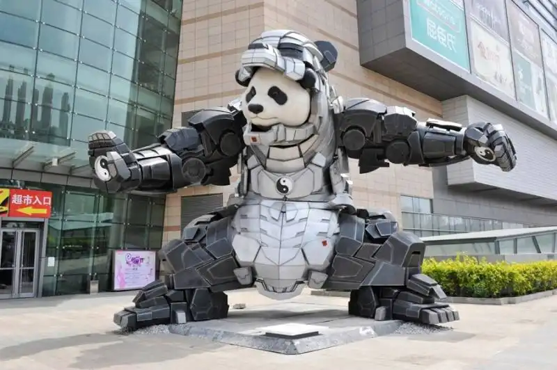 un panda roboto a shenyang in cina