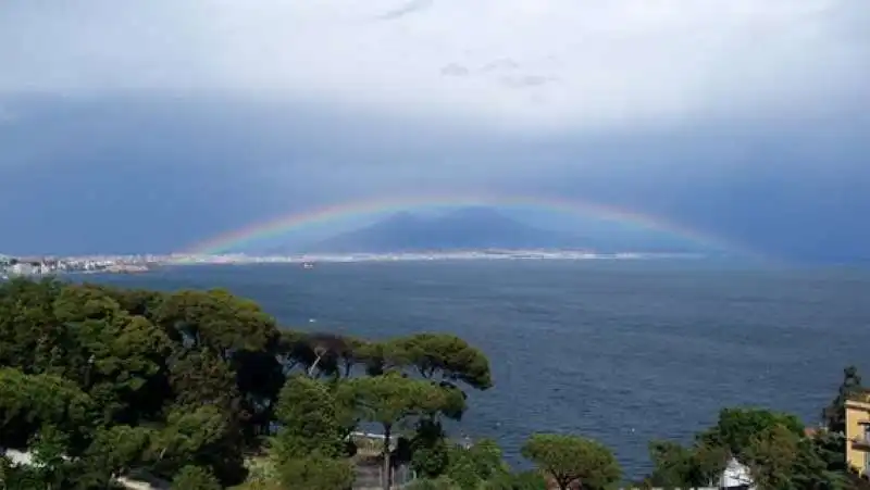 ARCOBALENO VESUVIO