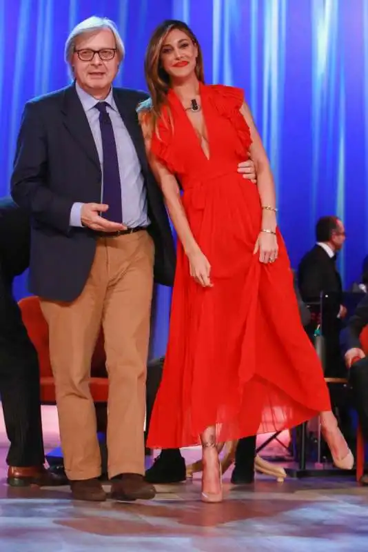 belen rodriguez e vittorio sgarbi costanzo show  32