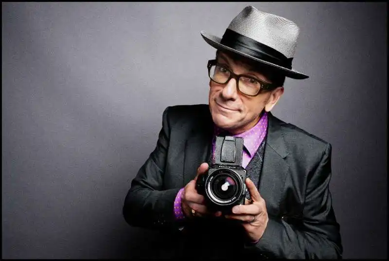 ELVIS COSTELLO 12