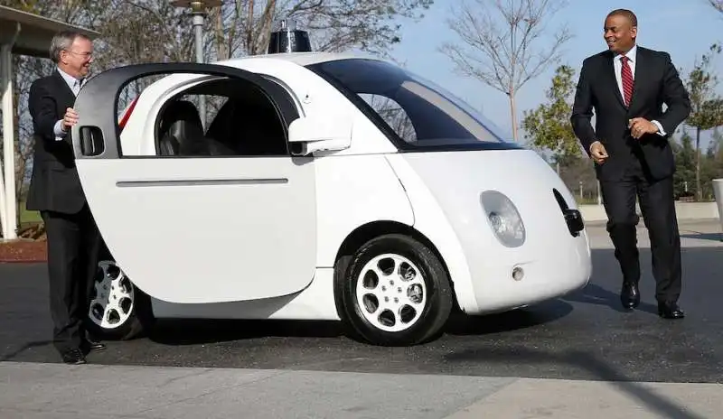 eric schmidt entra nella google car