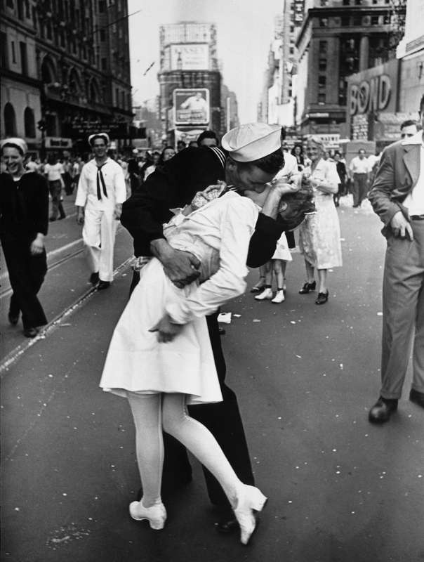 foto simbolo fine della seconda guerra mondiale 1945