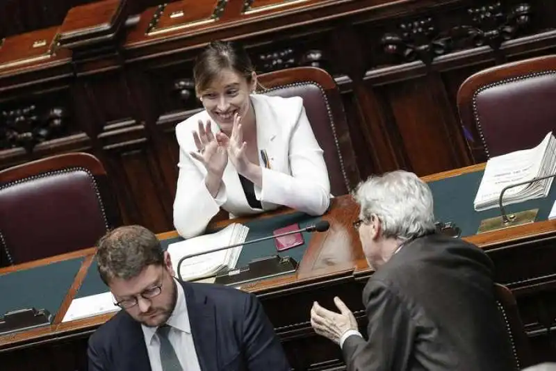 MARIA ELENA BOSCHI DURANTE LA FIDUCIA SULLE UNIONI CIVILI