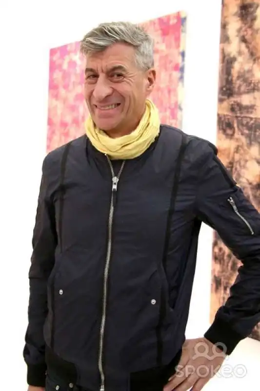 maurizio cattelan 11